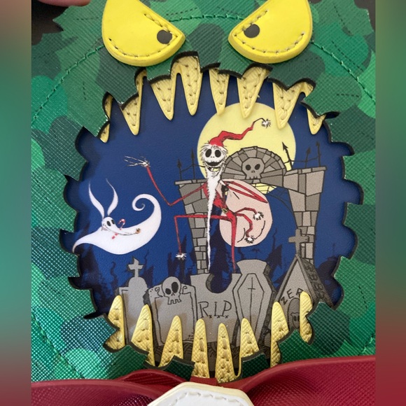 Loungefly Black Leather Nightmare Before Christmas Wreath Handbag - EUC - Picture 6 of 11